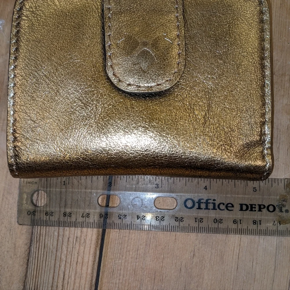 Patricia Nash Iberia Leather Wallet In Antique Gold​ - Picture 11 of 13
